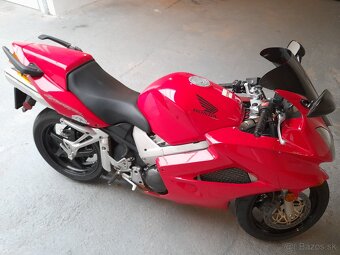 Honda VFR 800 V-TEC 2002 - 6