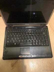 Toshiba Satellite U400-112 - 6