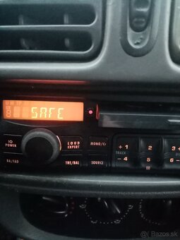 Predám rádio Mercedes šprintér 99 1DIN - 6