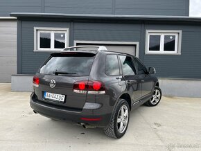 VW Touareg 3.0TDI 176kw vzduch,koža,šiber - 6