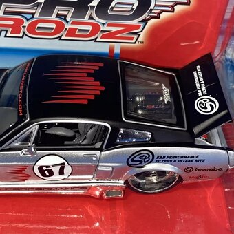 Ford Mustang GT 1967 1:24 Maisto - 6