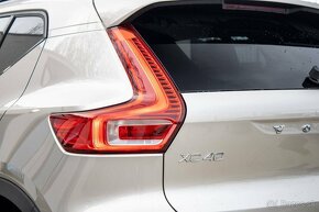 Volvo XC40 B4 Plus Bright AWD A/T/Gold/ - 6