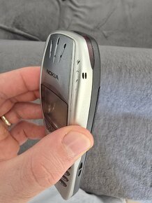 Nokia 6310i - 6