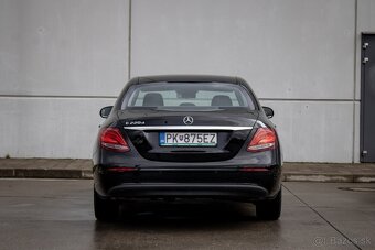 Mercedes-Benz E trieda Sedan 220 d - 6