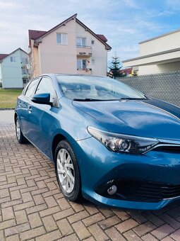 Toyota Auris 1.6 MT Hatchback - 6