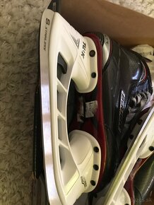 Profi hokejové korčule Bauer Vapor x500 veľ. 35 - 6