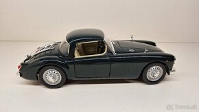 1:18 MGA 1600 - 6