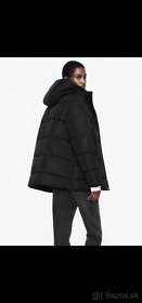 NOVÁ Zara čierna zimná bunda s kapucňou - 6