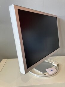 Apple Cinema Display 23" - 6