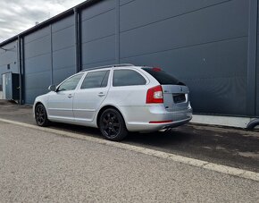 Škoda Octavia Combi 2.0 TDI RS DSG - 6