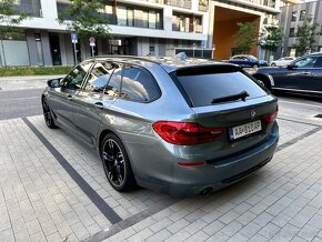 Predám BMW 5 Touring 520d A/T 2.0 SPORTLINE - 6