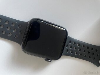 Apple Watch SE 44mm - 6