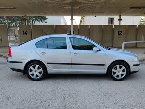 Škoda Superb Combi 2.0 TDI 125kW DSG ELEGANCE - 6