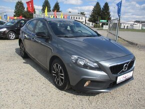 VOLVO V40 2.0D88kw CROSSCOUNTRY 10/2018 bez koroze - 6