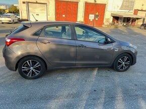 Hyundai i30 1.6 CRDi DOHC 16V Comfort - 6