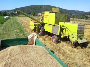 Claas compact 30 s drvičom slamy - 6