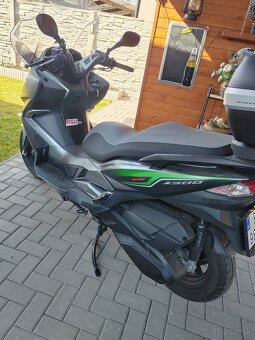 Kawasaki J 300 r, v 2017 naj 8300km - 6