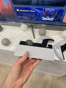 PS5 s mechanikou a príslušenstvom - 6