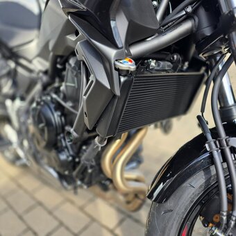 Kawasaki Z650 matte dark gray 2025 50kw aj 35kw - 6