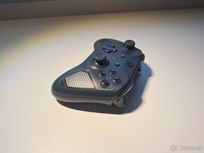 Predám Xbox one S  + 2 ovládače - 6