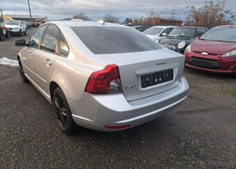 Volvo S40 1,6 D Momentum nafta manuál 80 kw - 6