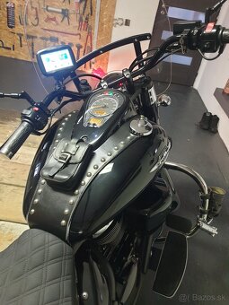 Suzuki intruder 800c - 6