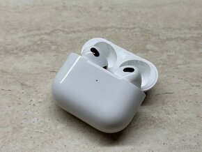 Apple AirPods 3 MagSafe (záruka: 30.7.2025) - 6