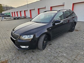 Škoda Octavia Combi 2.0 TDI M6 Edition Xenón Navi DVD R17 - 6