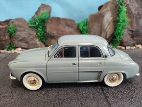 Prodám model 1:18 Renault daupine 1958 - 6