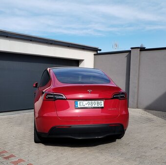 Tesla model Y Long Range - 6