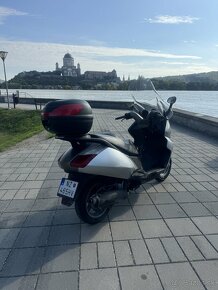 Aprilia Atlantic 200 - 6