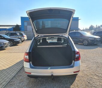 ŠKODA OCTAVIA COMBI 2.0 TDI STYLE DSG - 6