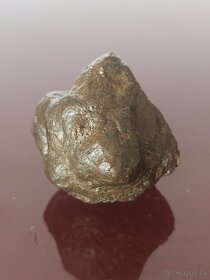 Meteorit - eukrit z asteroidu 4 Vesta- 75,7 g - 6