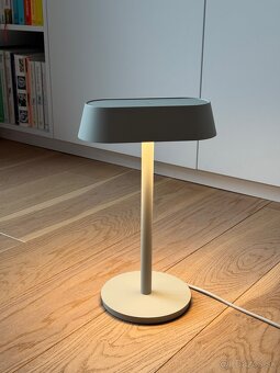 Predám dizajnovu lampu MUUTO linear table lamp sivá - 6