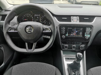 ŠKODA OCTAVIA III COMBI 2.0 TDI 110KW ELEGANCE NAVI 2015 - 6