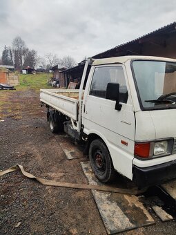 Mazda e2200 - 6