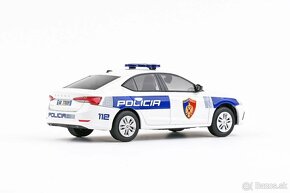 Škoda Octavia IV zahraniční policie 1:43 Abrex - 6