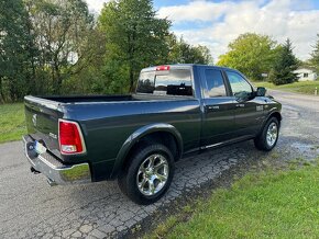 DODGE RAM 1500 5.7 HEMI V8 LARAMIE 8/2017 SERVISKA CARFAX - 6