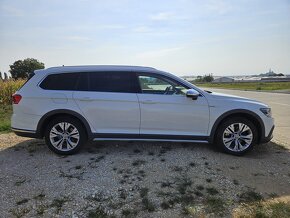 Volkswagen Passat Alltrack 2.0 TDi 4Motion - 6