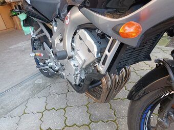 Yamaha FZ6 Fazer - 6