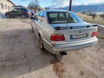 E39 sedan - 6