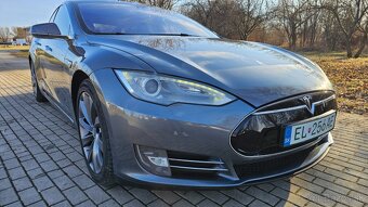 Tesla Model S P90 - 6