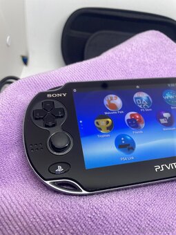 Sony PS VITA PCH-1004 + 16gb vita karta - 6