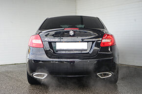 23 - SUZUKI Kizashi, 2011, benzín, 2.4 CVT 4WD, 131kW - 6