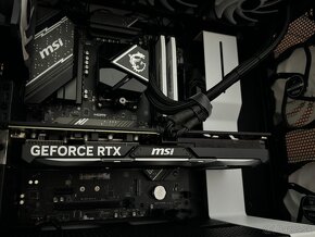 ➡️Ryzen 7 9700X\32GB\RTX 4070\SSD-HDD\850W Zdroj\zár. 48m - 6