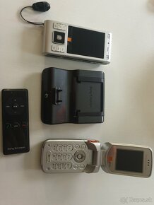 Sony Ericsson C905, W300i - 6