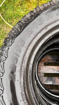 ⚫️Univerzálne pneu 225/75 r16 - 6