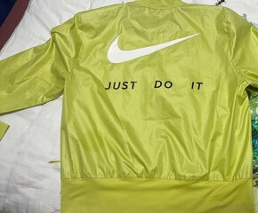 Predám Nike dámsku bežeckú  bundu Dri -fit  Sko - 6