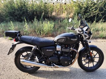 Triumph street twin 900 - 6