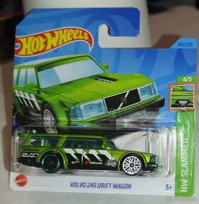 Hot wheels - 6